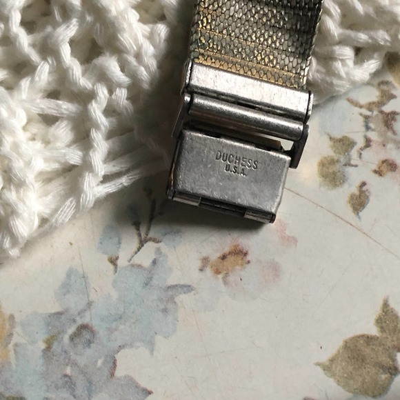 Vintage Elgin Gold Tone Mens Wrist Watch with Duchess Watch Band - For Parts - Picture 12 of 12